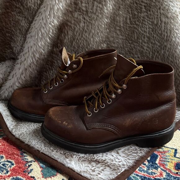 Red Wing Classic Brown Leather Boots women’s sz 8.5 - Picture 1 of 9